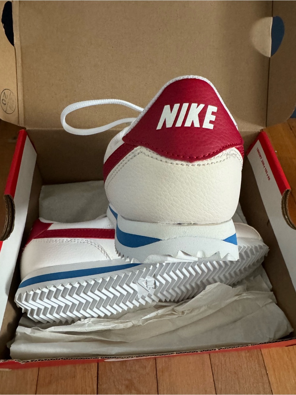 Nike Cortez kids ( Forrest Gump ) shoes new in box 4y - Picture 4 of 7